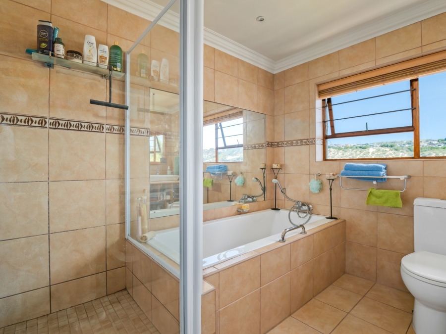 4 Bedroom Property for Sale in Groenvallei Western Cape